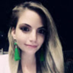 Meet your Posher, Laura jaqueline